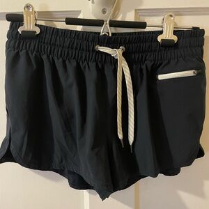 Vuori Clementine Shorts Navy Blue